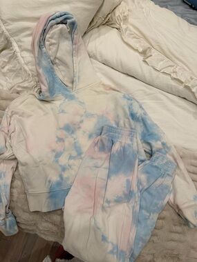 Frankie’s bikinis Pastel Tie-Dye Hoodie & Jogger Set - Pink & Blue